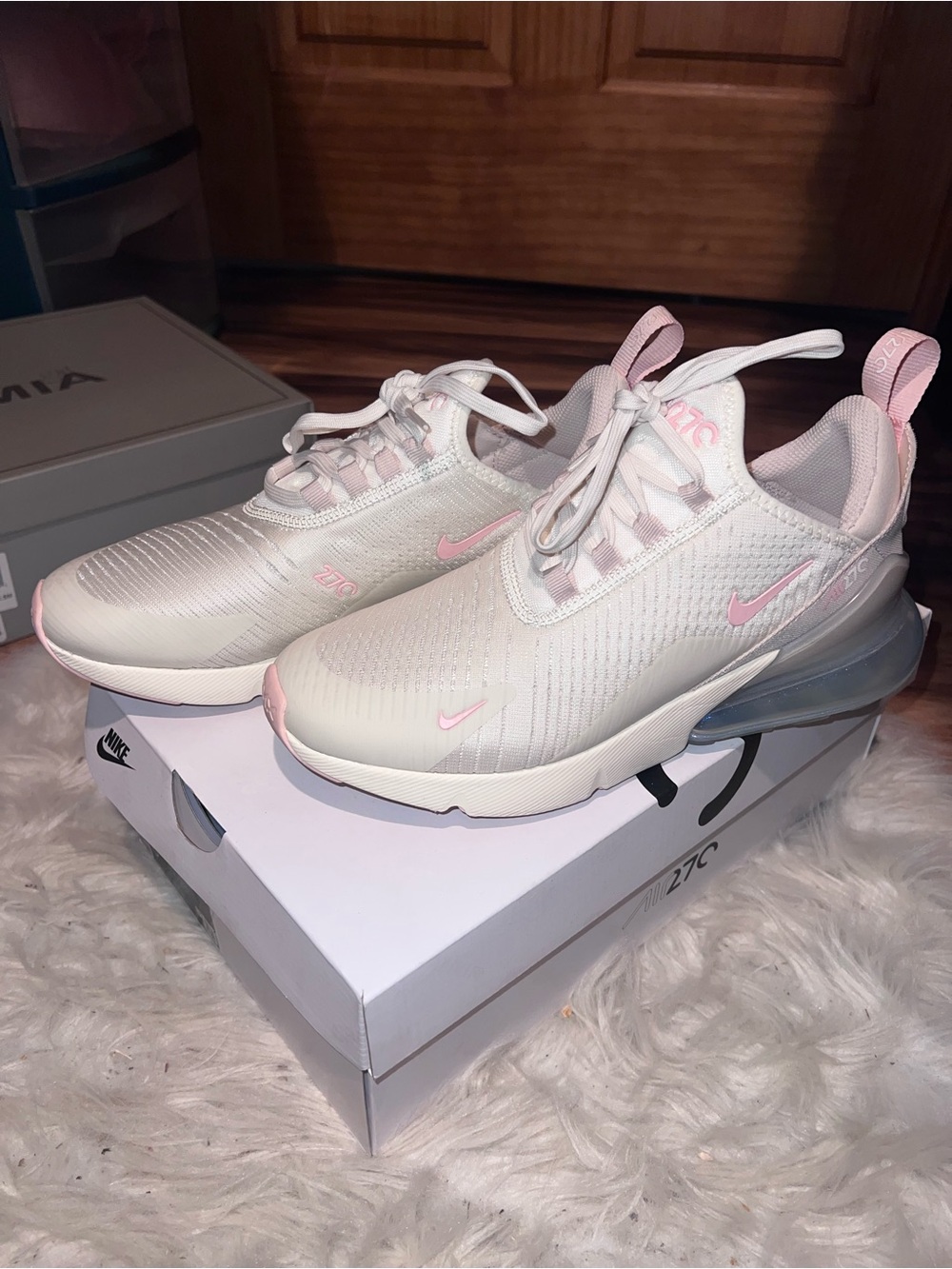 Nike Air Max 270 'Soft Pearl' women's sneakers Size 8.5